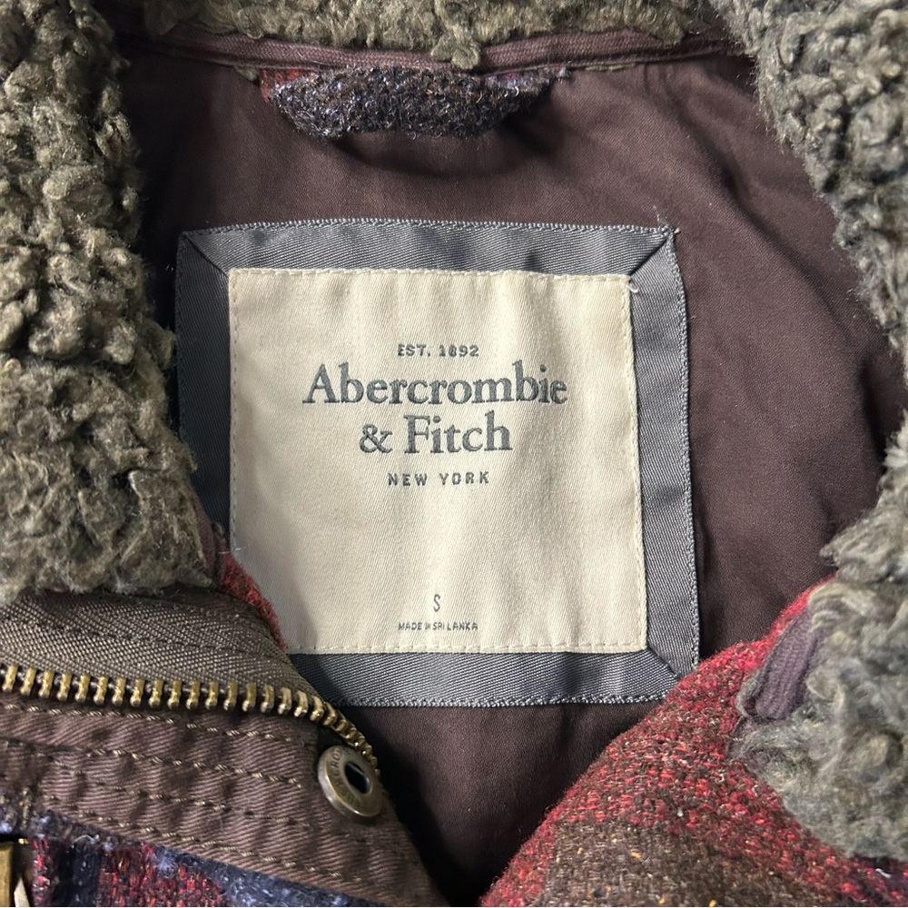 Abercrombie & Fitch Wool Blend Trucker Buffalo Plaid Red Black Jacket Size Small - Picture 4 of 14